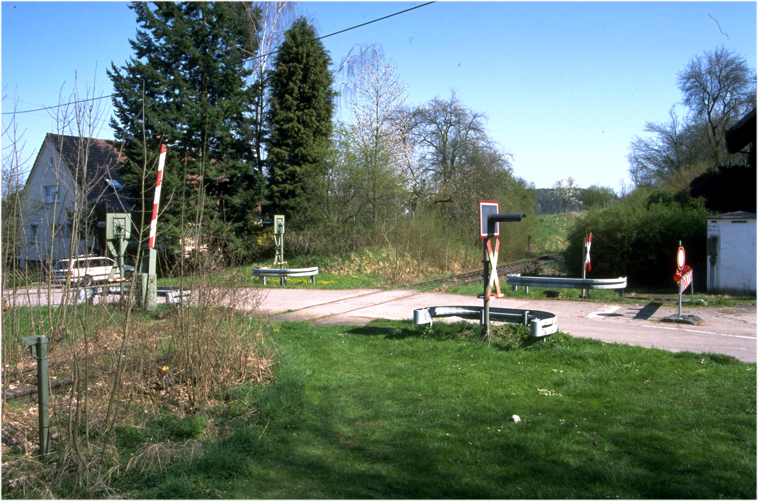 Bahnübergang zur Ostelsheimer Steige